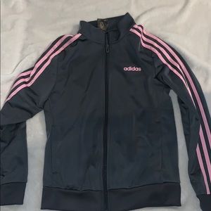 ❗️BRAND NEW ADIDAS SWEATSHIRT ❗️